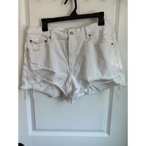 American Eagle Woman Shorts White Size 12 Cut Out